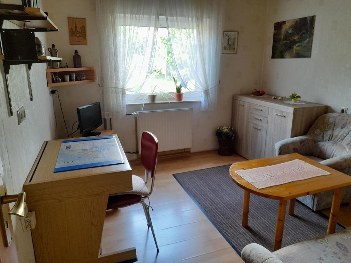 Ferienwohnung Woelbert Altendiez 외부 사진